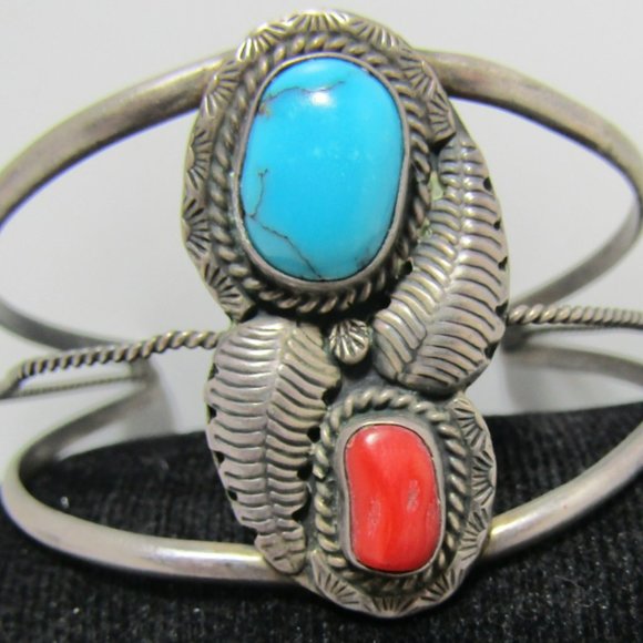 VINTAGE ESTATE TURQUOISE AND RED CORAL CUF - Picture 4 of 4